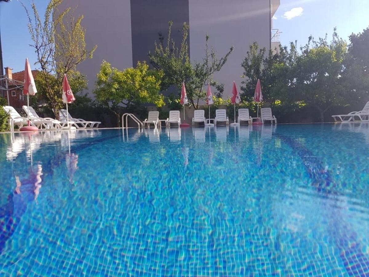 Villa Amsterdam 오흐리드 외부 사진